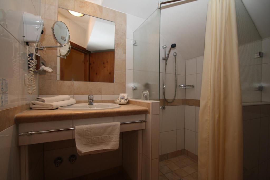 Hotel-Restaurant Gasthaus Bonimeier Niedergottsau Szoba fotó